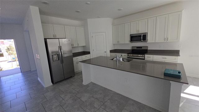 2188 SWEET HONEY LANE, Apopka, FL 32712