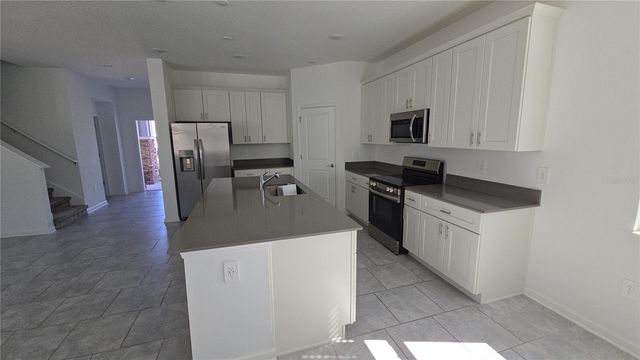 2188 SWEET HONEY LANE, Apopka, FL 32712