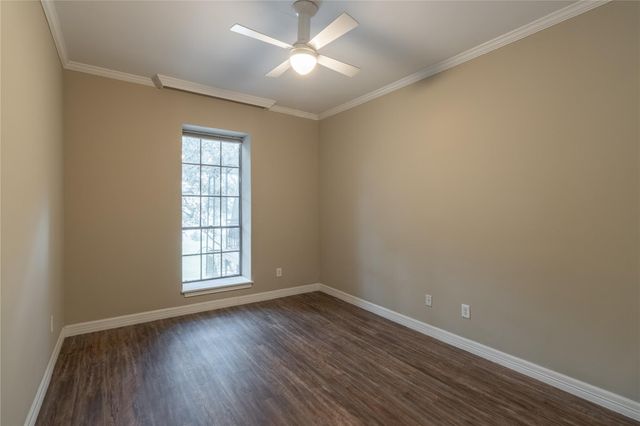 4515 Briar Hollow Place 304, Houston, TX 77027