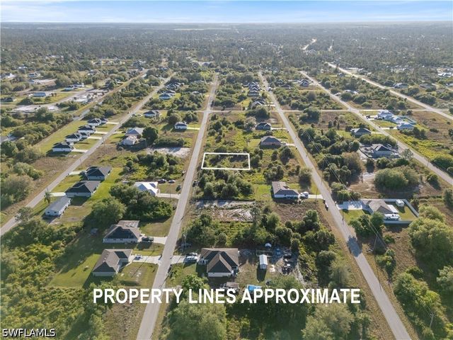 820 Casper Yost ST E, Lehigh Acres, FL 33974