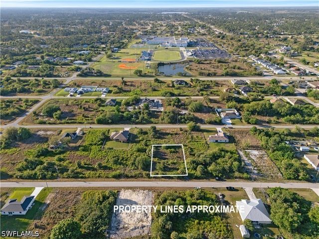 820 Casper Yost ST E, Lehigh Acres, FL 33974