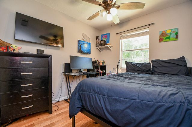 180 Maurine Lane, Cleveland, TX 77328