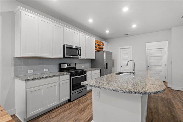7106 Silver Star LN, Austin, TX 78744