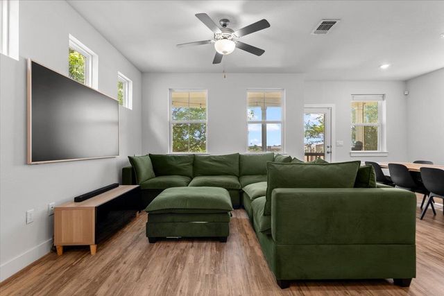 7106 Silver Star LN, Austin, TX 78744