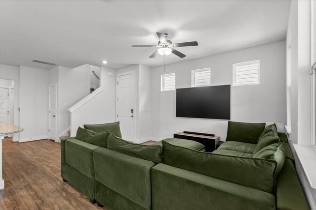7106 Silver Star LN, Austin, TX 78744