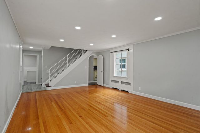 270 Moreland St, Worcester, MA 01609