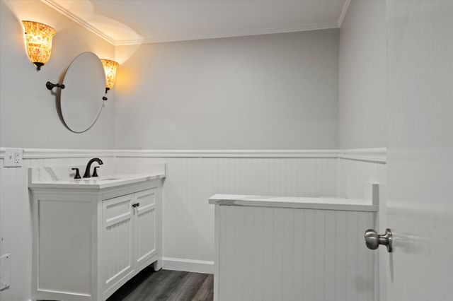 270 Moreland St, Worcester, MA 01609
