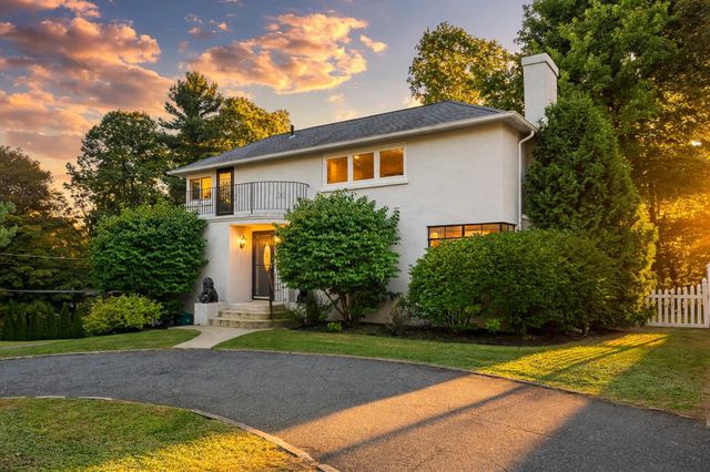270 Moreland St, Worcester, MA 01609
