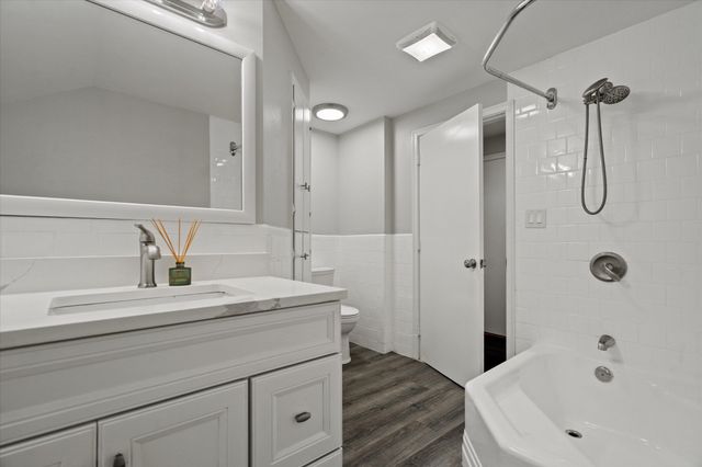 270 Moreland St, Worcester, MA 01609