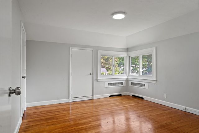 270 Moreland St, Worcester, MA 01609