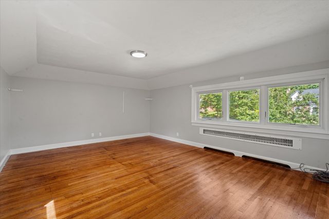 270 Moreland St, Worcester, MA 01609