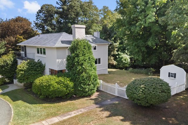 270 Moreland St, Worcester, MA 01609