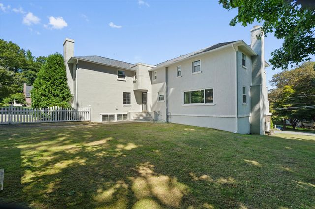 270 Moreland St, Worcester, MA 01609