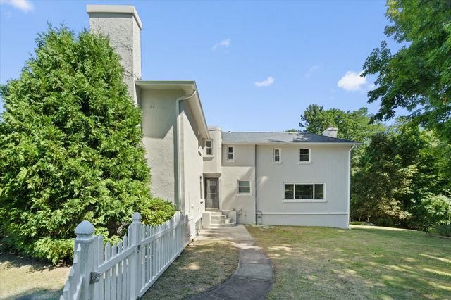 270 Moreland St, Worcester, MA 01609