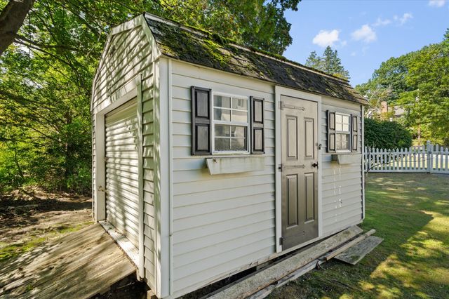 270 Moreland St, Worcester, MA 01609
