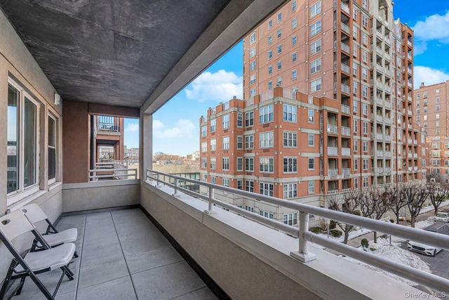 50 Oceana Drive W 3D, Brooklyn, NY 11235