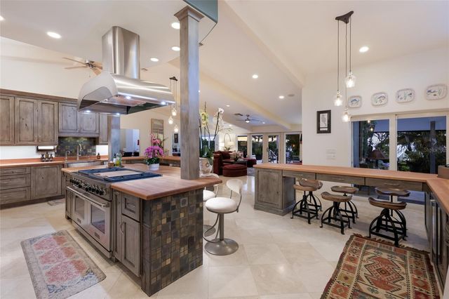 608 87TH STREET COURT NW, Bradenton, FL 34209