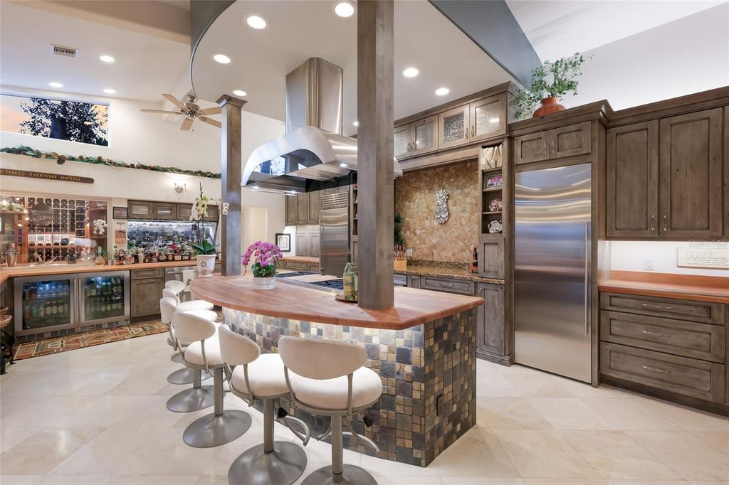 Image 27 of property listing at 608 87TH STREET COURT NW, Bradenton, FL 34209