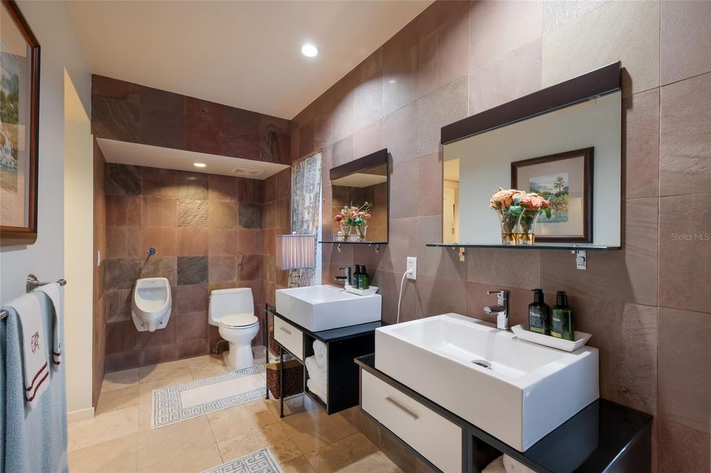 Image 43 of property listing at 608 87TH STREET COURT NW, Bradenton, FL 34209