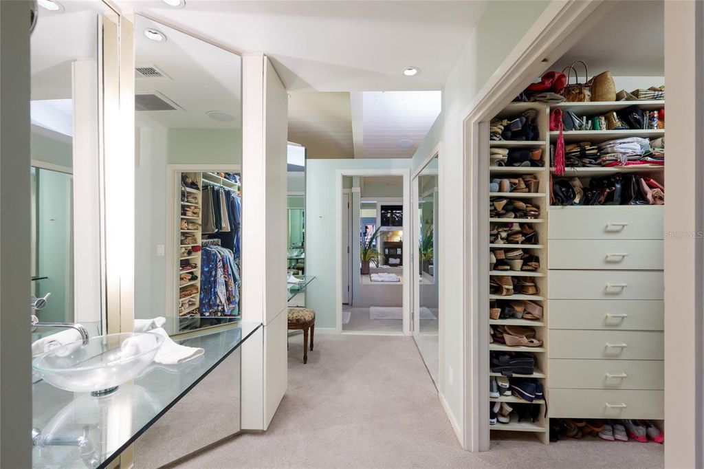 Image 54 of property listing at 608 87TH STREET COURT NW, Bradenton, FL 34209