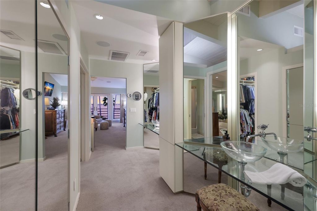 Image 56 of property listing at 608 87TH STREET COURT NW, Bradenton, FL 34209