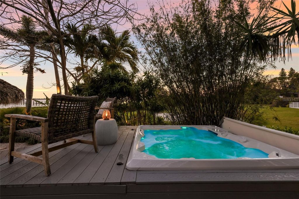 Image 82 of property listing at 608 87TH STREET COURT NW, Bradenton, FL 34209