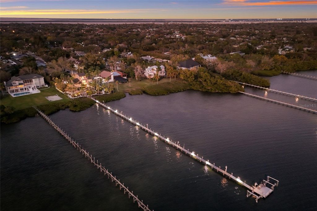 Image 99 of property listing at 608 87TH STREET COURT NW, Bradenton, FL 34209