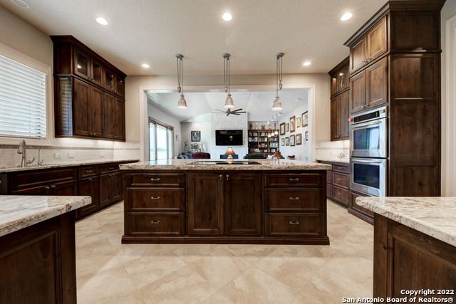 2420 Bolton Rd, Marion, TX 78124
