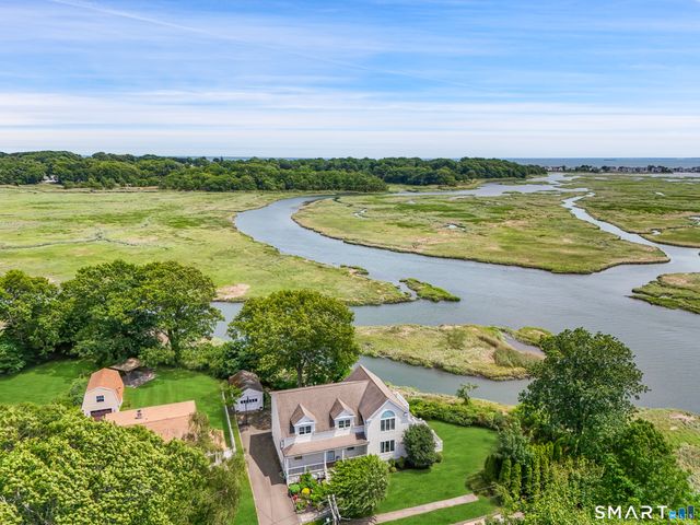 18 Sailors Lane, Milford, CT 06460