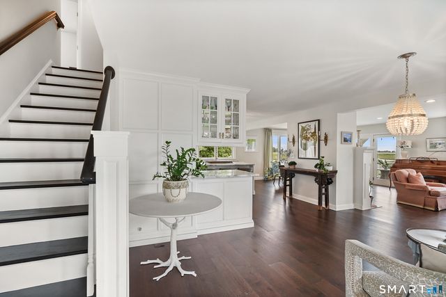 18 Sailors Lane, Milford, CT 06460