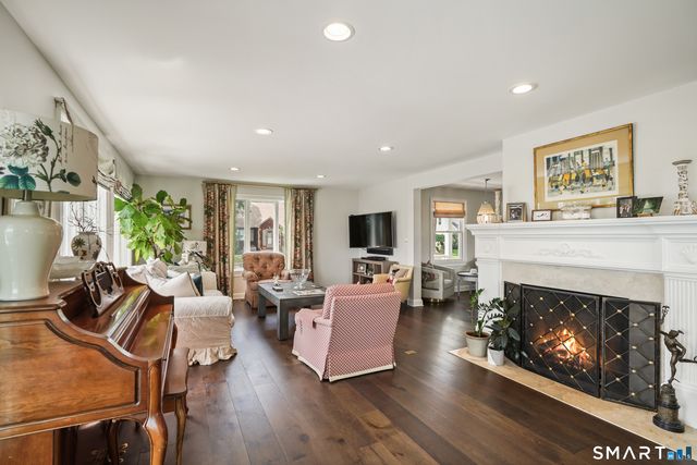 18 Sailors Lane, Milford, CT 06460