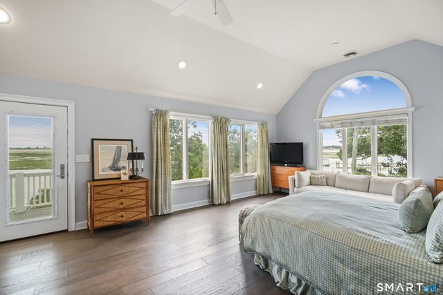 18 Sailors Lane, Milford, CT 06460