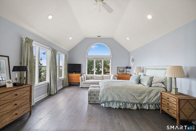 18 Sailors Lane, Milford, CT 06460