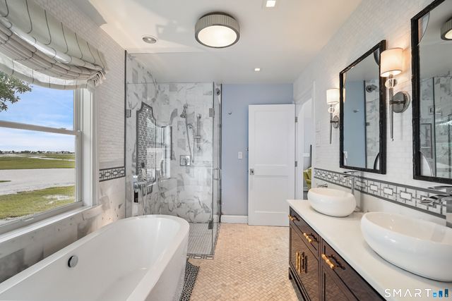 18 Sailors Lane, Milford, CT 06460