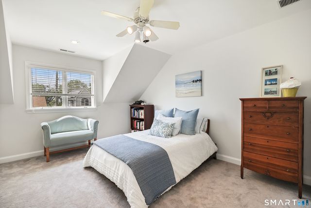 18 Sailors Lane, Milford, CT 06460