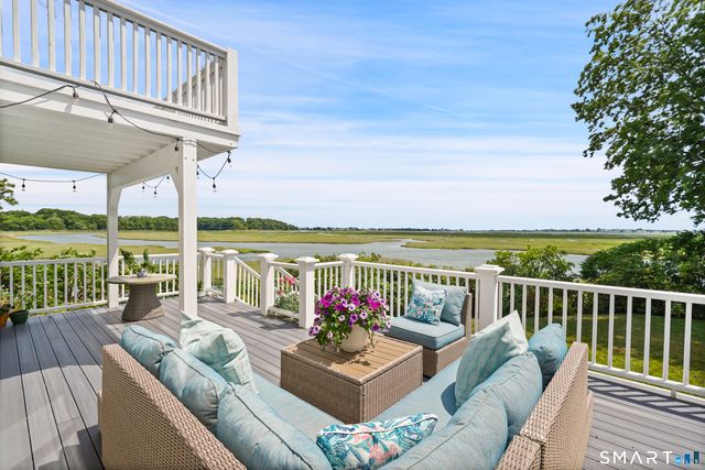18 Sailors Lane, Milford, CT 06460