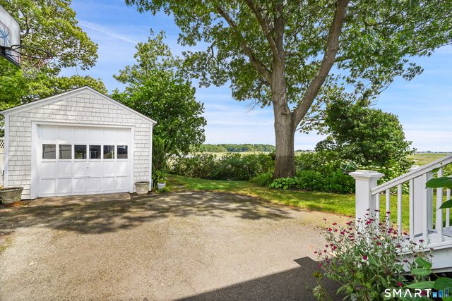 18 Sailors Lane, Milford, CT 06460