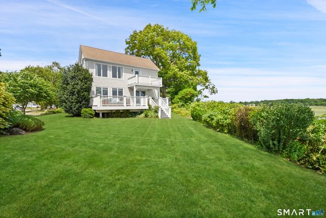 18 Sailors Lane, Milford, CT 06460