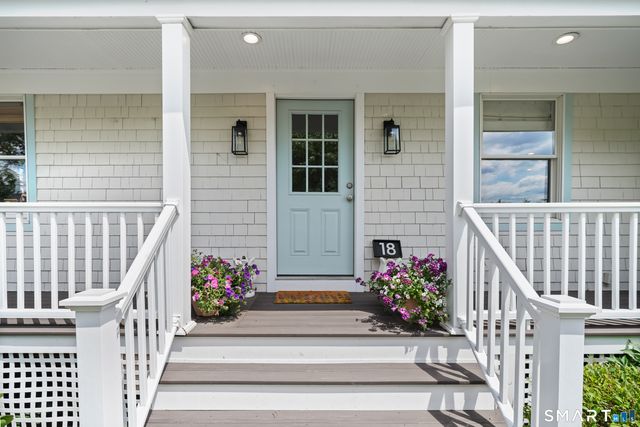 18 Sailors Lane, Milford, CT 06460