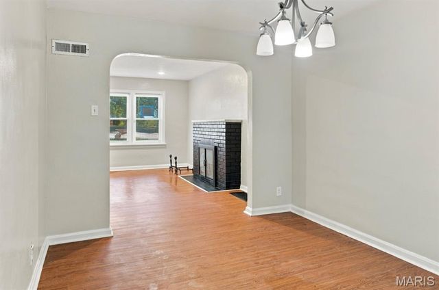 9920 Diamond Drive, St Louis, MO 63137