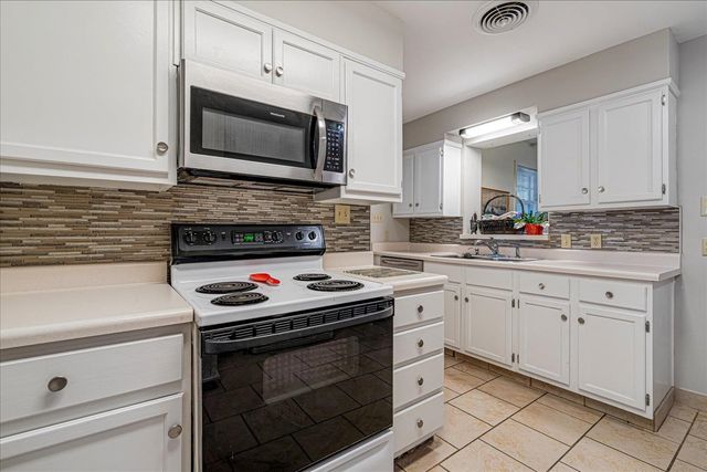 4927 HAMPSHIRE AVE, Memphis, TN 38117