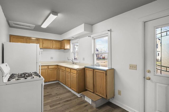 433 S Jackson Street, Janesville, WI 53548