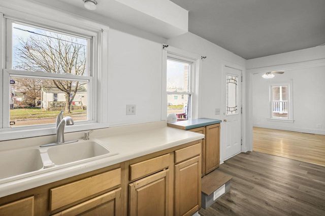 433 S Jackson Street, Janesville, WI 53548