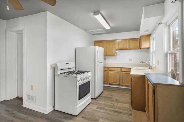 433 S Jackson Street, Janesville, WI 53548