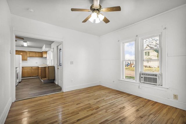 433 S Jackson Street, Janesville, WI 53548