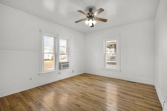 433 S Jackson Street, Janesville, WI 53548