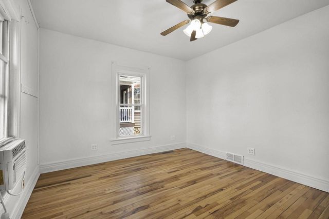 433 S Jackson Street, Janesville, WI 53548