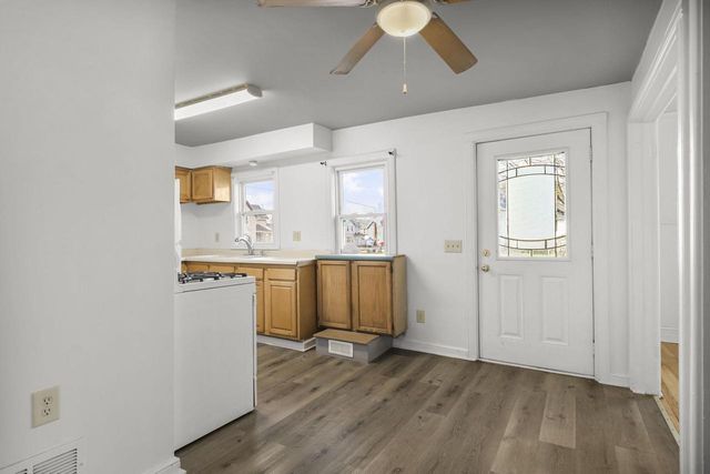 433 S Jackson Street, Janesville, WI 53548