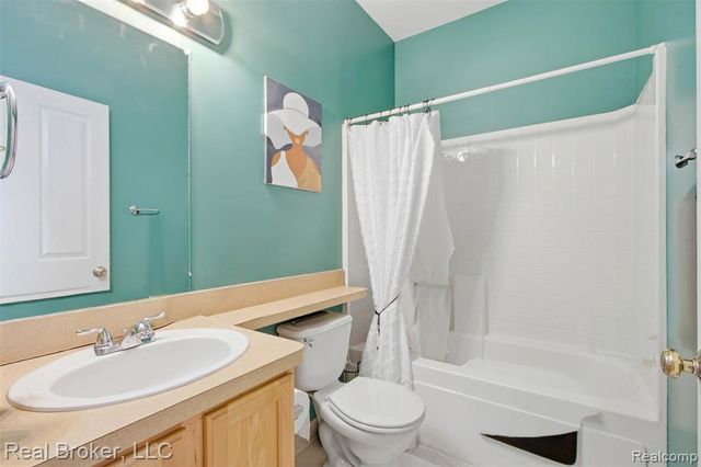 20189 Rodeo Court, Southfield, MI 48075