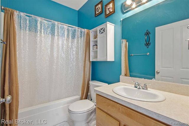 20189 Rodeo Court, Southfield, MI 48075